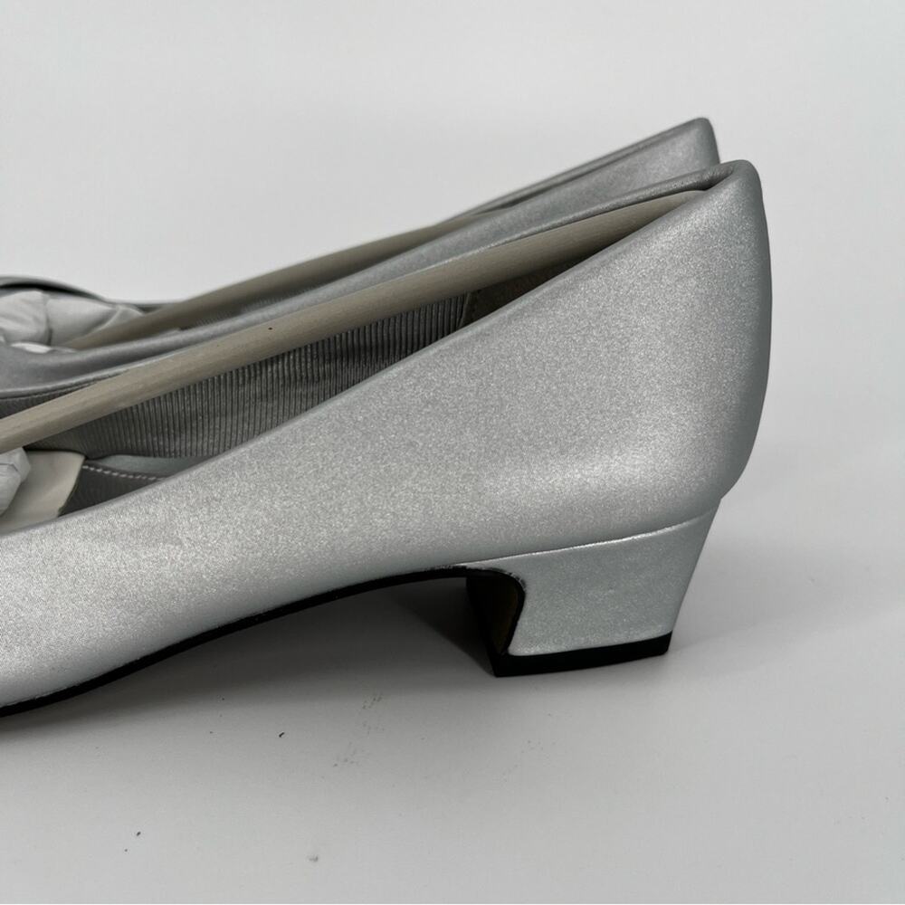 Easy Street Eloise Pump Silver Satin Rhinestone Bow - Size 6 - Picture 4 of 14